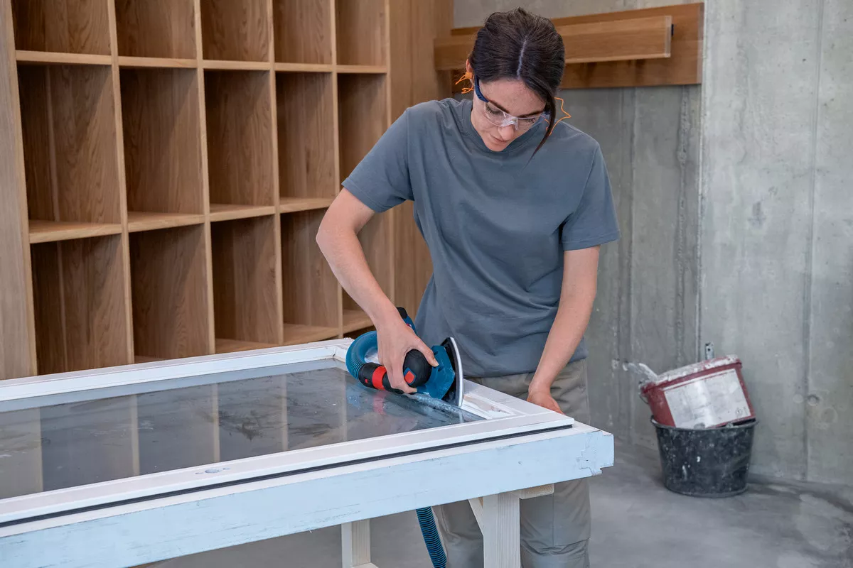 Ponceuse vibrante GSS 12V-13 Bosch solo + L-Boxx